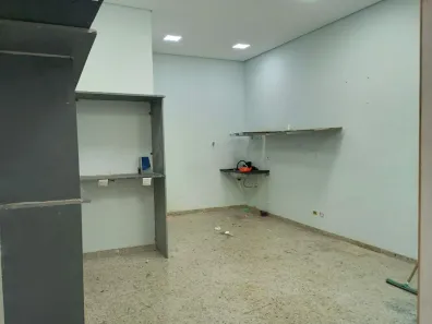 Casa Comercial para alugar, 60m² no Vila Santa Luzia, Taboão da Serra