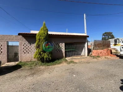 Fazenda / Sítio / Chácara com 3 Quartos para alugar, 150m² no Jucurupava, Salto de Pirapora