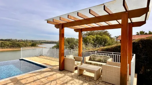 Fazenda / Sítio / Chácara com 3 Quartos para alugar, 200m² no , Ibiúna
