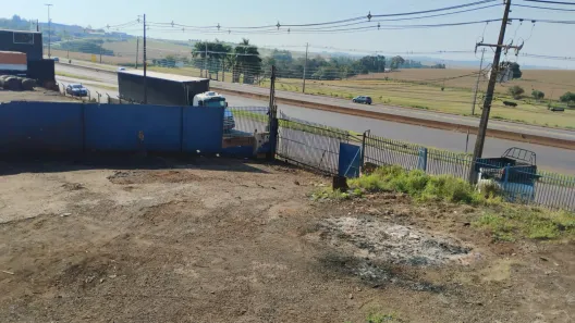 Terreno / Lote / Condomínio para venda ou aluguel, 1300m² no Jardim José Favaro, Cambé