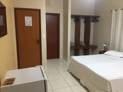 Hotel / Motel / Pousada com 15 Quartos à venda, 658m² no Novo Cavaleiro, Macaé