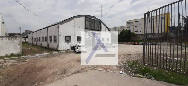 Galpão / Depósito / Armazém para venda ou aluguel, 750m² no Parque Pinheiros, Taboão da Serra