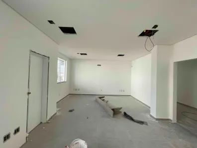 Conjunto Comercial / Sala para alugar, 38m² no Centro, Chapecó