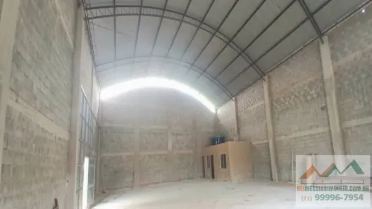 Galpão / Depósito / Armazém para alugar, 320m² no Itapeba, Maricá