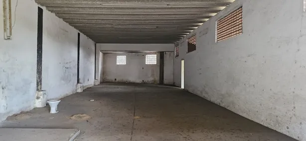 Galpão / Depósito / Armazém para venda ou aluguel, 300m² no Parque Guarus, Campos dos Goytacazes