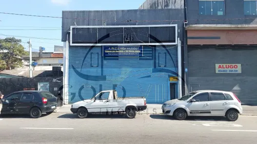 Galpão / Depósito / Armazém para alugar, 300m² no Bussocaba, Osasco