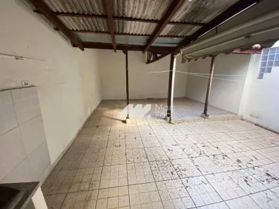 Casa com 3 Quartos para alugar, 110m² no Jardim Monte Carlo, Maringá