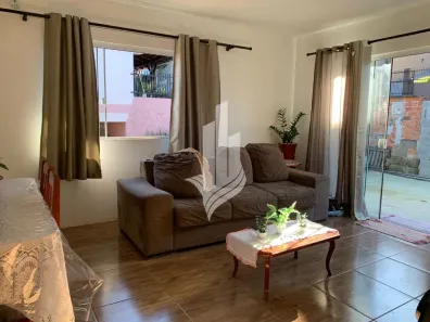 Casa com 3 Quartos para alugar, 90m² no Velha Central, Blumenau