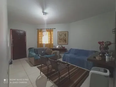 Sobrado com 6 Quartos à venda, 233m² no Guará II, Brasília