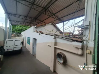 Galpão / Depósito / Armazém à venda, 424m² no Nossa Senhora da Abadia, Uberaba