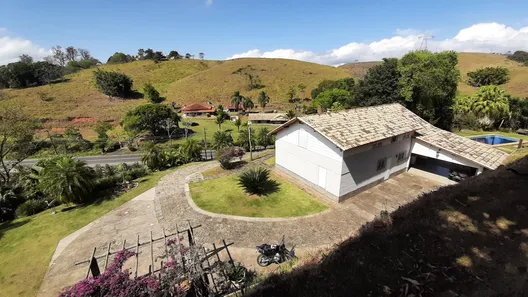 Fazenda / Sítio / Chácara com 5 Quartos à venda, 250m² no Rosa Machado, Piraí