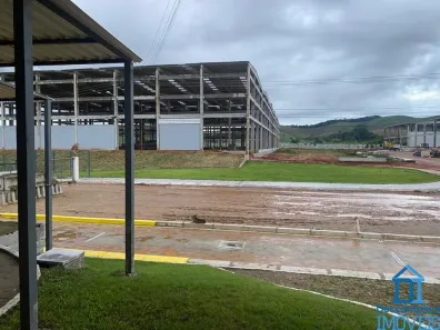 Galpão / Depósito / Armazém com 2 Quartos para alugar, 3600m² no Frexeiras, Escada