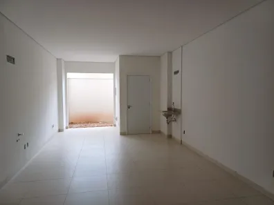 Loja / Salão / Ponto Comercial com 1 Quarto à venda, 50m² no São Sebastião, Uberaba