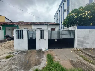 Casa com 3 Quartos para alugar, 150m² no Cordeiro, Recife