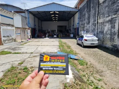 Galpão / Depósito / Armazém para alugar, 2600m² no Centro, Nilópolis