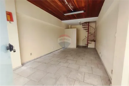 Loja / Salão / Ponto Comercial à venda, 40m² no Cascatinha, Juiz de Fora