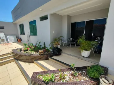 Casa com 3 Quartos para alugar, 400m² no Jabotiana, Aracaju