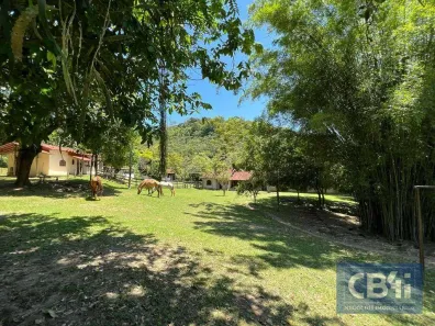 Fazenda / Sítio / Chácara com 10 Quartos à venda, 1600m² no Maraporã, Cachoeiras de Macacu