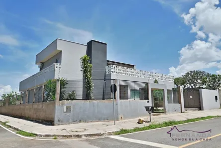 Casa com 3 Quartos à venda, 330m² no Setor Habitacional Taquari, Brasília