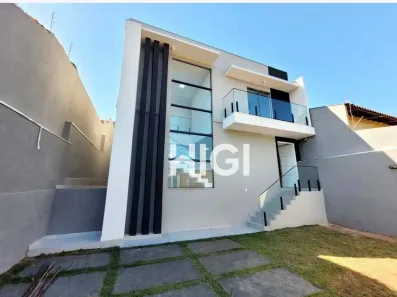 Casa com 3 Quartos à venda, 216m² no Califórnia, Londrina