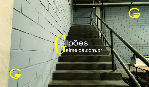 Galpão / Depósito / Armazém para alugar, 600m² no Piratininga, Osasco