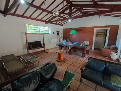 Fazenda / Sítio / Chácara com 3 Quartos à venda, 300m² no Colinas do Piracicaba (Ártemis), Piracicaba
