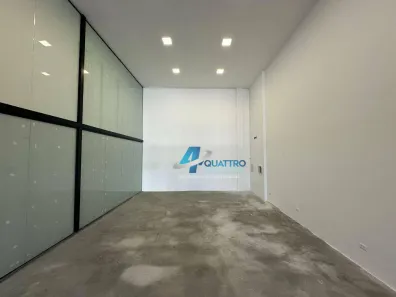 Loja / Salão / Ponto Comercial para alugar, 56m² no Chácara Manella, Cambé
