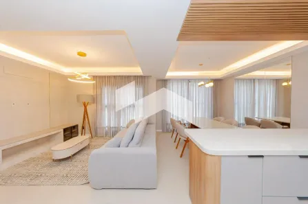 Casa de Condomínio com 3 Quartos para alugar, 172m² no Santa Felicidade, Curitiba