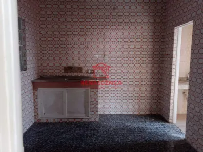 Casa com 2 Quartos para alugar, 51m² no Vila Rosali, São João de Meriti