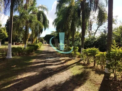 Fazenda / Sítio / Chácara com 3 Quartos para venda ou aluguel, 9693m² no Parque Tropical, Araraquara