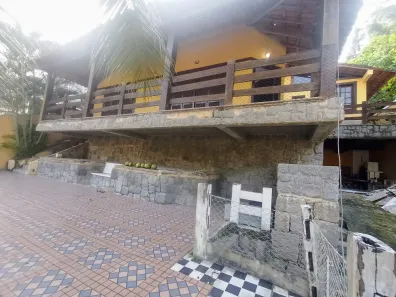 Casa de Condomínio com 4 Quartos para alugar, 600m² no Jacarepaguá, Rio de Janeiro