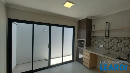Sobrado com 3 Quartos à venda, 135m² no Jardins de Florença, Poços de Caldas