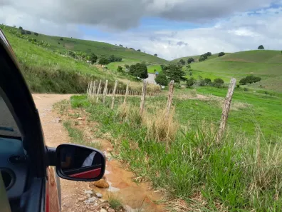 Fazenda / Sítio / Chácara com 6 Quartos à venda, 1070000m² no , Pombos