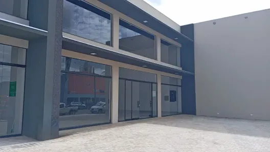Loja / Salão / Ponto Comercial para alugar, 600m² no Centro, Arapongas
