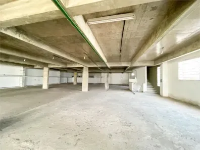 Galpão / Depósito / Armazém para alugar, 671m² no Jardim Flórida, Barueri