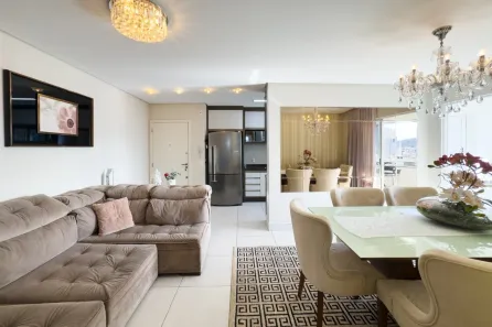 Apartamento com 3 Quartos à venda, 106m² no Comerciário, Criciúma