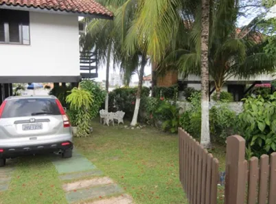 Sobrado com 4 Quartos para alugar, 250m² no Centro, Salinópolis
