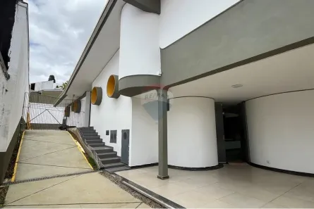 Casa Comercial com 4 Quartos para alugar, 950m² no Vila Vitória, Mogi das Cruzes
