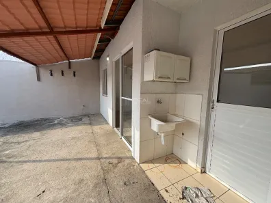 Casa de Condomínio com 2 Quartos para alugar, 47m² no Parque Santa Clara, Campos dos Goytacazes