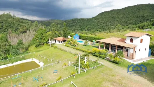 Fazenda / Sítio / Chácara com 5 Quartos à venda, 30000m² no , Alumínio