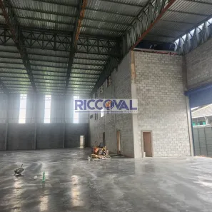 Galpão / Depósito / Armazém para venda ou aluguel, 1600m² no Jardim Nossa Senhora Aparecida, Guarulhos