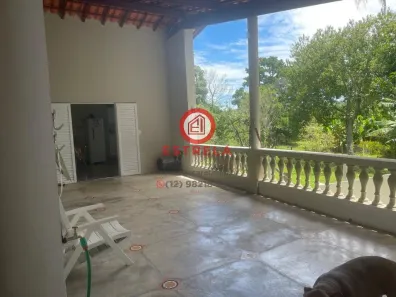 Fazenda / Sítio / Chácara com 3 Quartos à venda, 170m² no Vila Velha, Caçapava