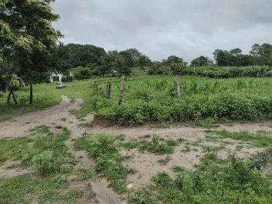 Terreno / Lote / Condomínio à venda, 20000m² no Zona Rural, 