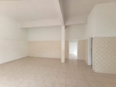 Loja / Salão / Ponto Comercial para alugar, 60m² no Rebouças, Curitiba
