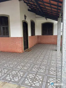 Casa com 4 Quartos para alugar, 243m² no Cordeirinho (Ponta Negra), Maricá