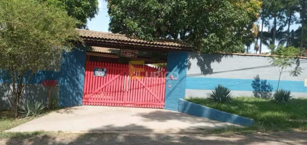 Fazenda / Sítio / Chácara com 3 Quartos à venda, 196m² no Monterrey, Louveira