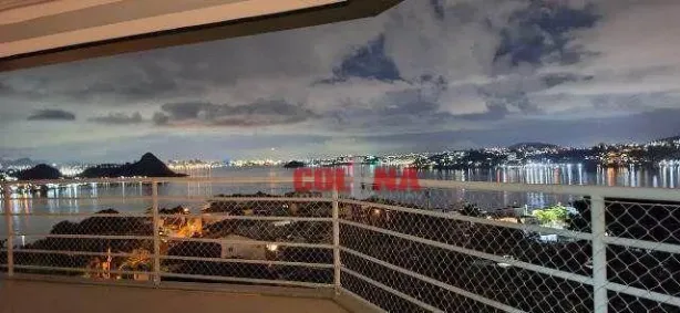 Casa de Condomínio com 4 Quartos à venda, 483m² no Charitas, Niterói