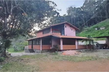 Fazenda / Sítio / Chácara com 2 Quartos à venda, 40269m² no Braunes, Nova Friburgo