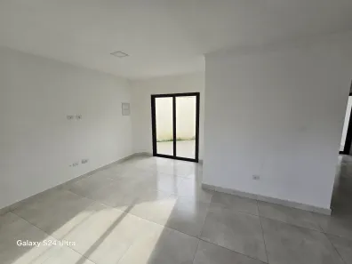 Sobrado com 2 Quartos para alugar, 140m² no Praia dos Sonhos, Itanhaém