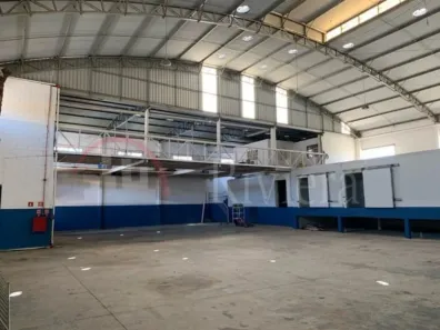 Galpão / Depósito / Armazém para venda ou aluguel, 1300m² no Varadouro, São Sebastião